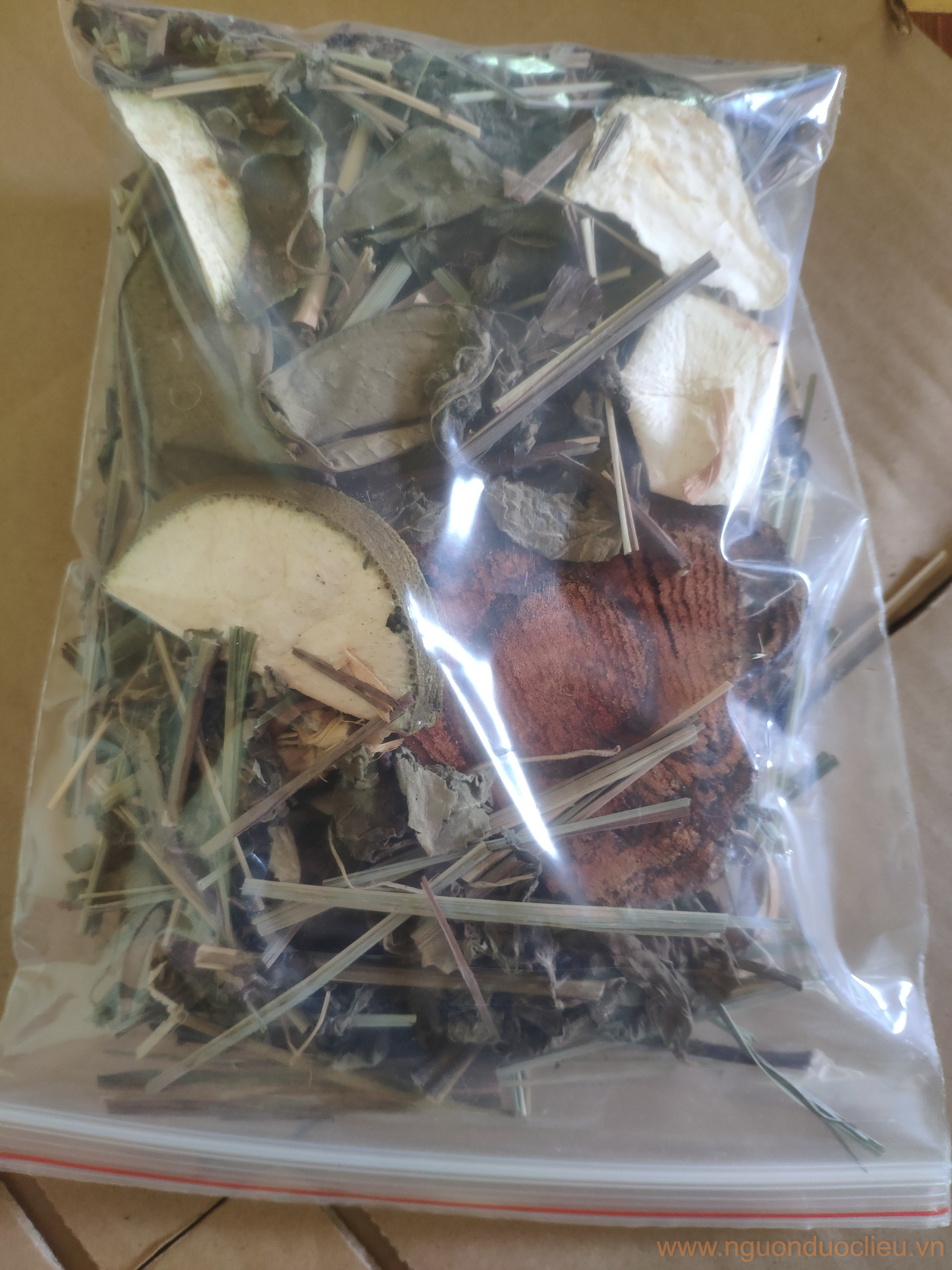 Lá xông hơi thảo mộc thiên nhiên